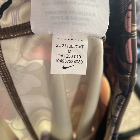 Nike Leggings - Picture 5 of 5